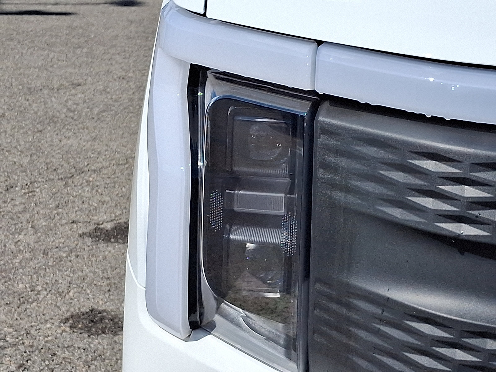 Used 2025 Ford F150 Lightning XLT AWD/4WD image 9