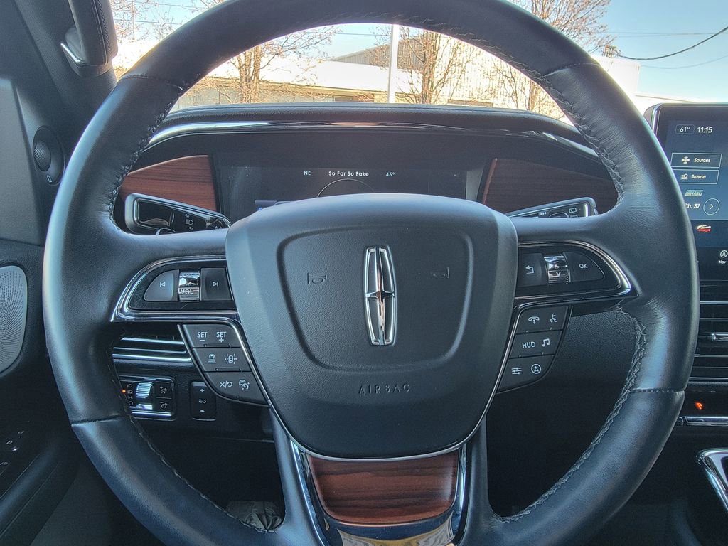 Used 2022 Lincoln Navigator Reserve image 17