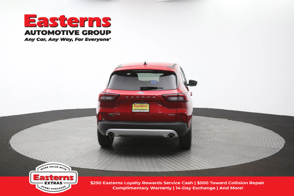 Used 2023 Ford Escape Active AWD/4WD image 38