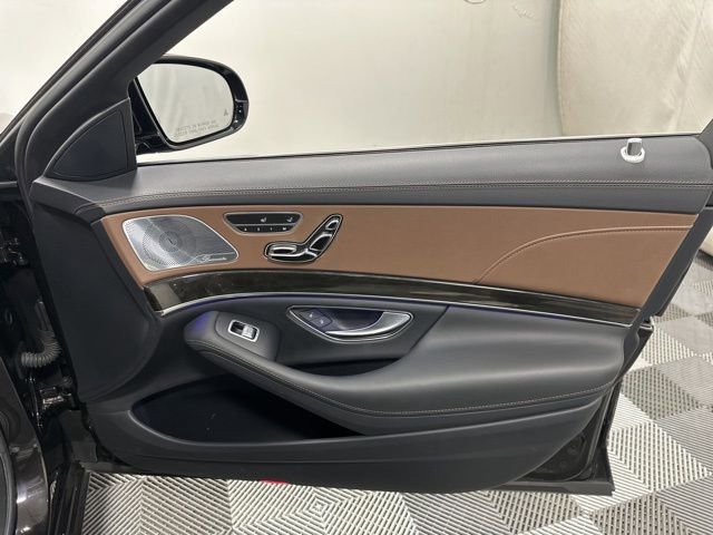 Used 2014 Mercedes-Benz S 550 Sedan image 31