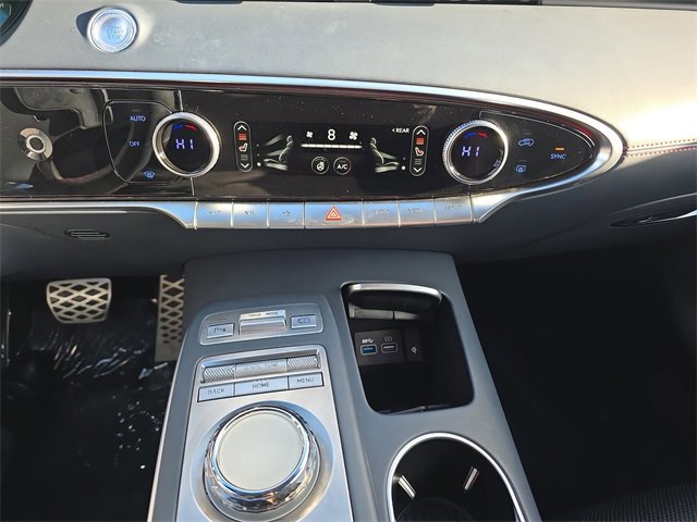 Used 2023 Genesis GV70 2.5T w/ Sport Prestige Package image 27