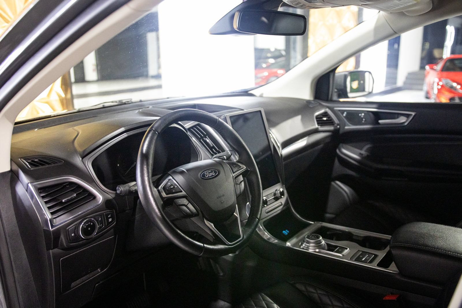 Used 2024 Ford Edge Titanium AWD/4WD image 10