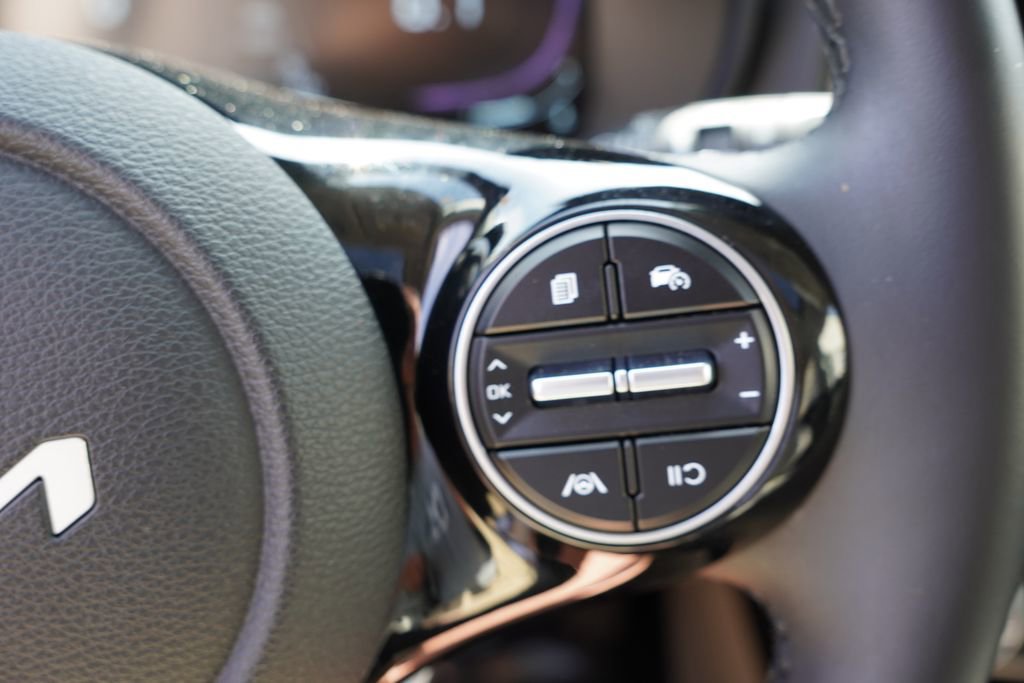 Certified 2023 Kia Soul EX FWD image 30