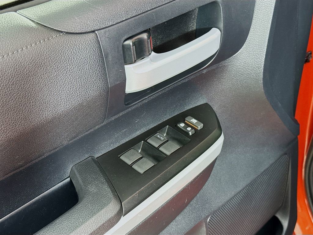 Used 2018 Toyota Tundra SR5 w/ SR5 Upgrade Package image 19