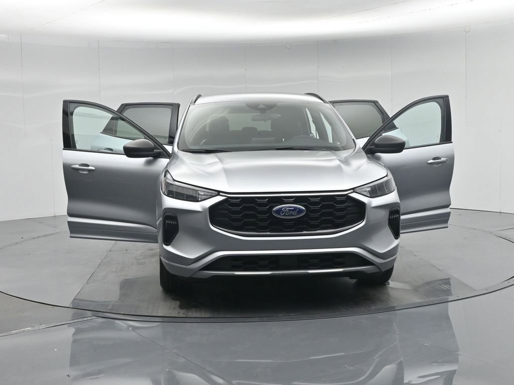 Certified 2024 Ford Escape ST-Line w/ Cold Weather Package image 36