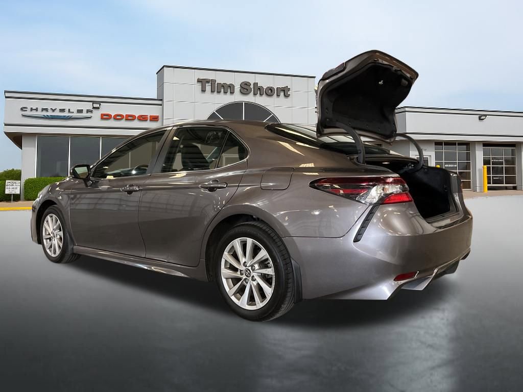 Used 2024 Toyota Camry SE image 14