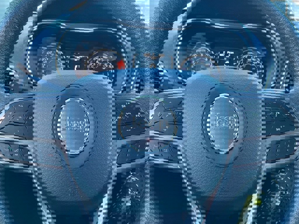 Used 2021 Jeep Cherokee Latitude image 19