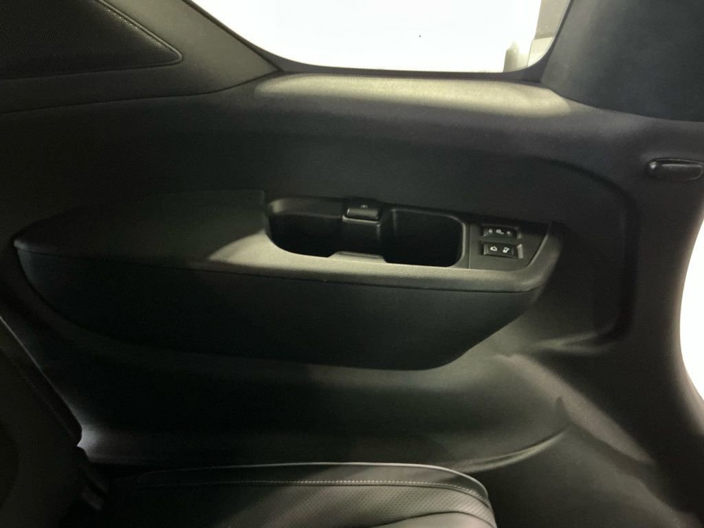 Used 2025 INFINITI QX80 Autograph image 32