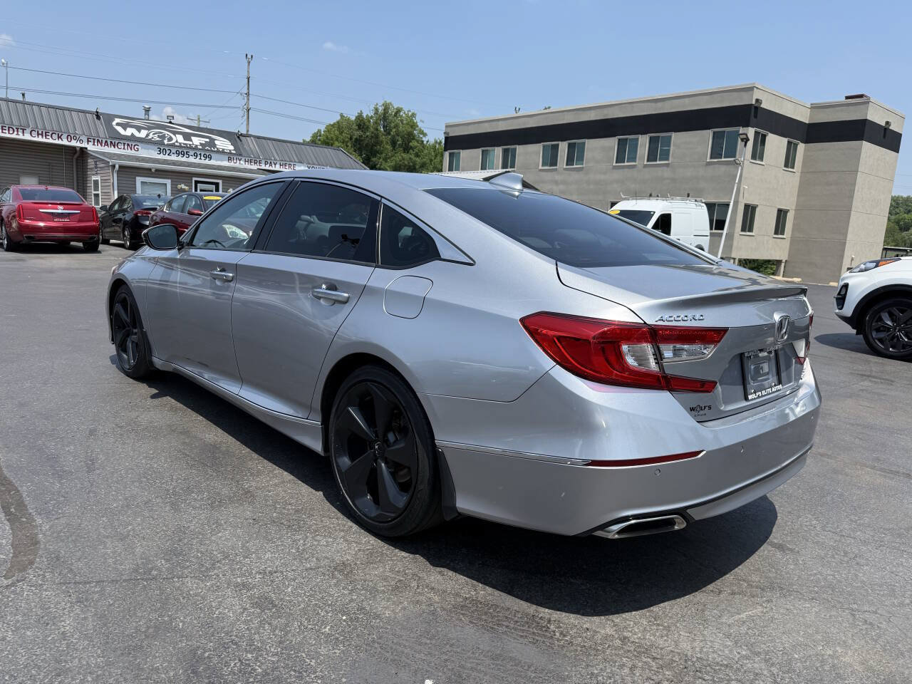 Used 2018 Honda Accord Touring image 6
