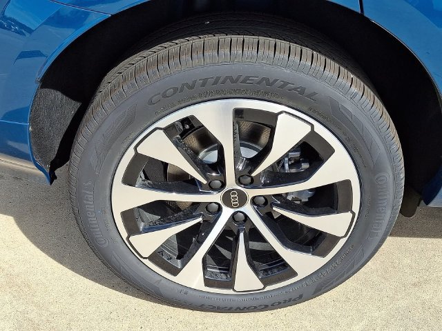 New 2026 Audi Q3 quattro 2.0T AWD/4WD image 5