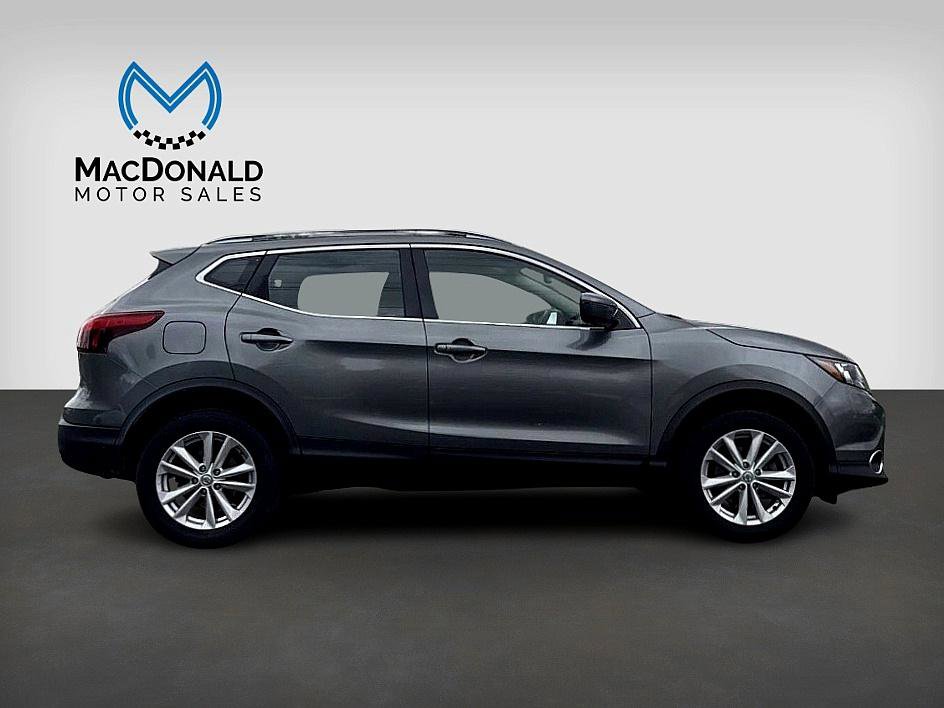 Used 2017 Nissan Rogue Sport SV w/ SV Premium Package AWD/4WD image 5