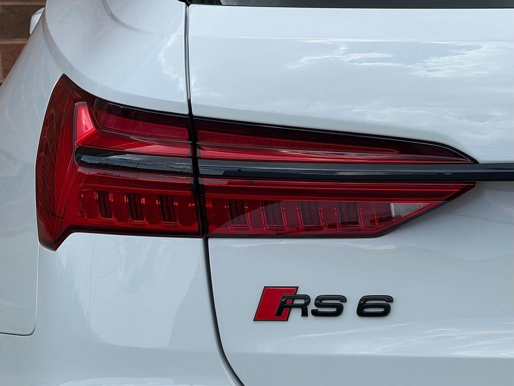 Used 2022 Audi RS 6 image 24