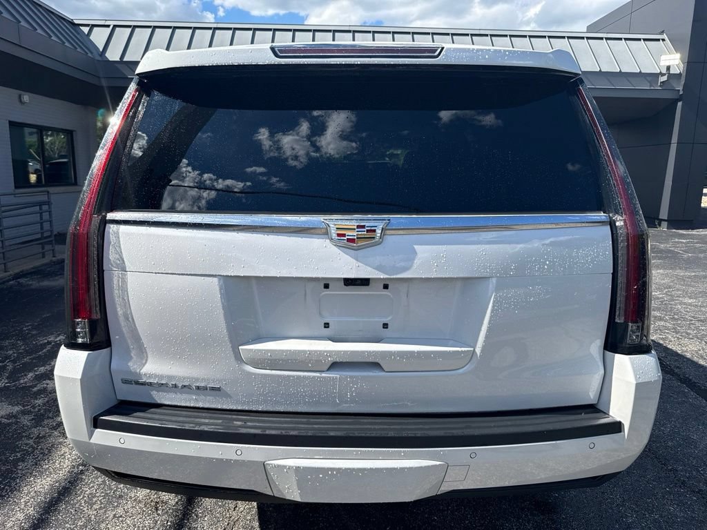 Used 2020 Cadillac Escalade Premium Luxury AWD/4WD image 4