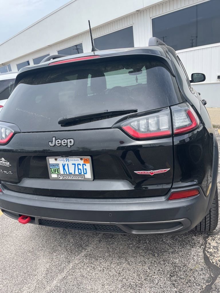 Used 2020 Jeep Cherokee Trailhawk w/ Technology Group AWD/4WD image 8