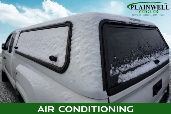 Used 2021 Toyota Tacoma SR image 5