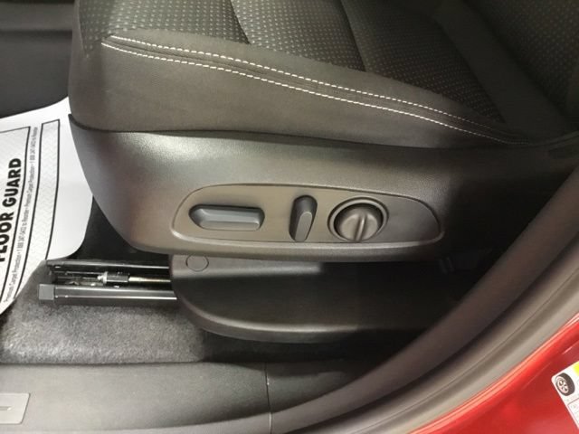 Used 2024 GMC Terrain SLE w/ Driver Convenience Package FWD image 20