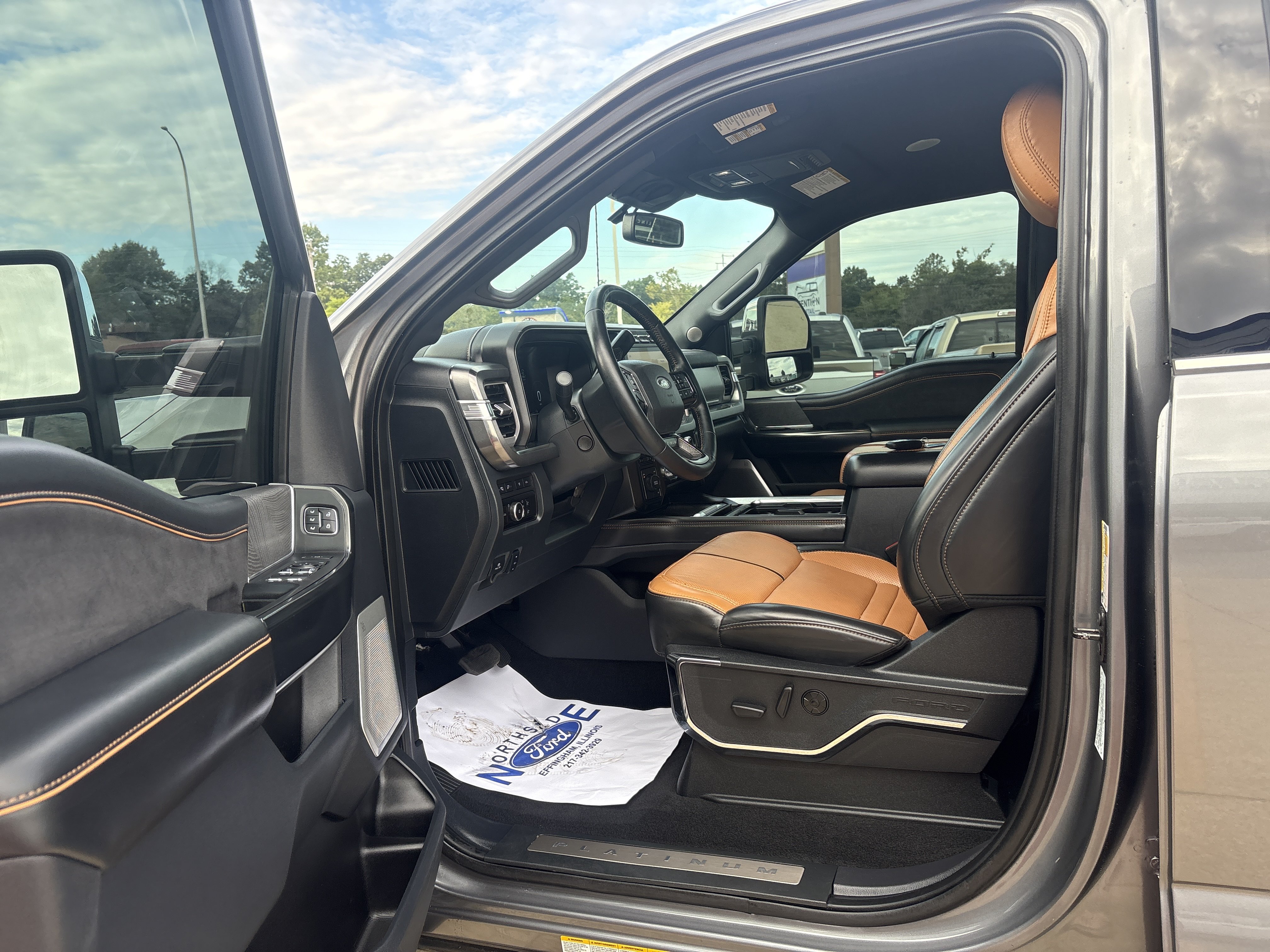 Used 2024 Ford F450 Platinum AWD/4WD image 11