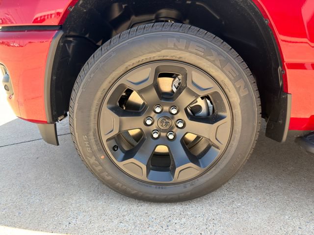 New 2026 RAM 1500 Express AWD/4WD image 17