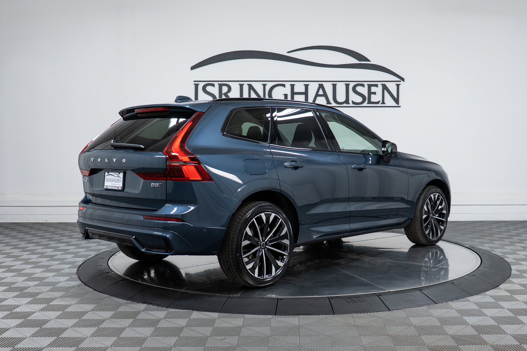 New 2026 Volvo XC60 B5 Ultra w/ Climate Package image 5