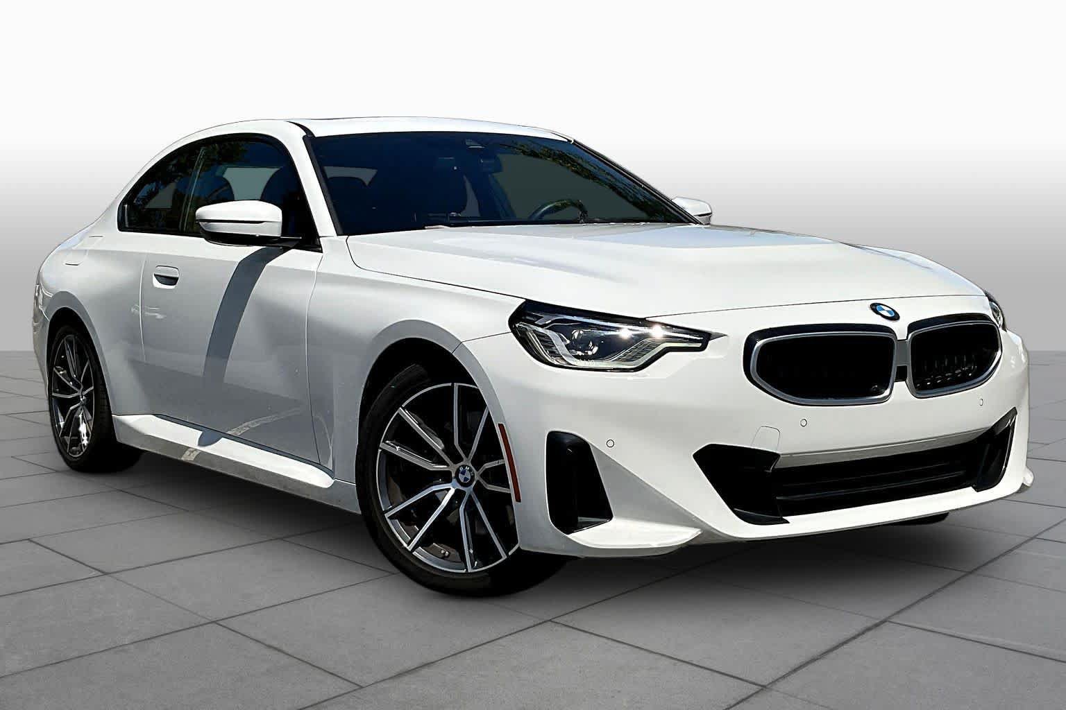 Used 2026 BMW 230i Coupe w/ Premium Package RWD image 3