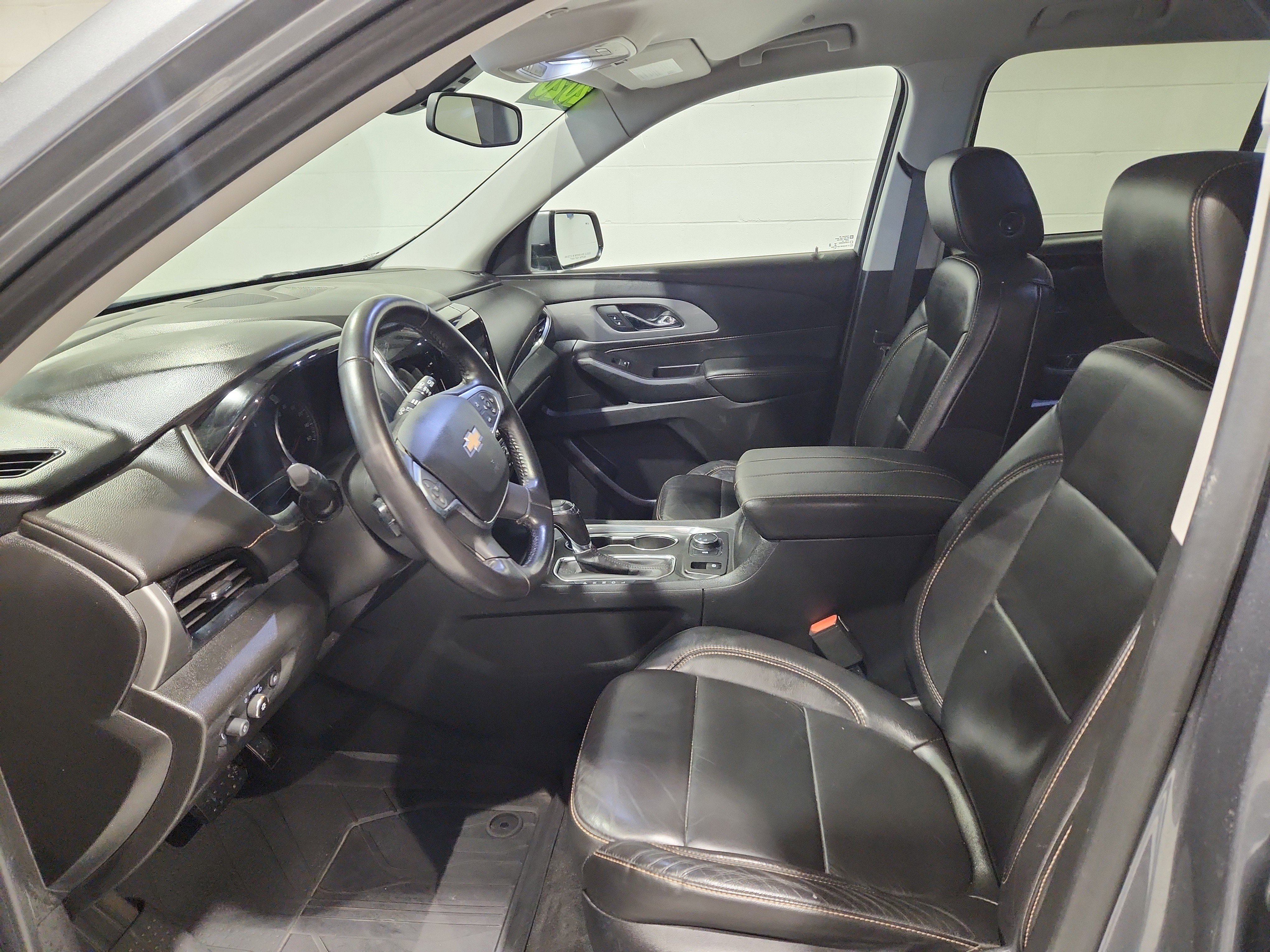 Used 2020 Chevrolet Traverse LT w/ LPO, Floor Liner Package image 4