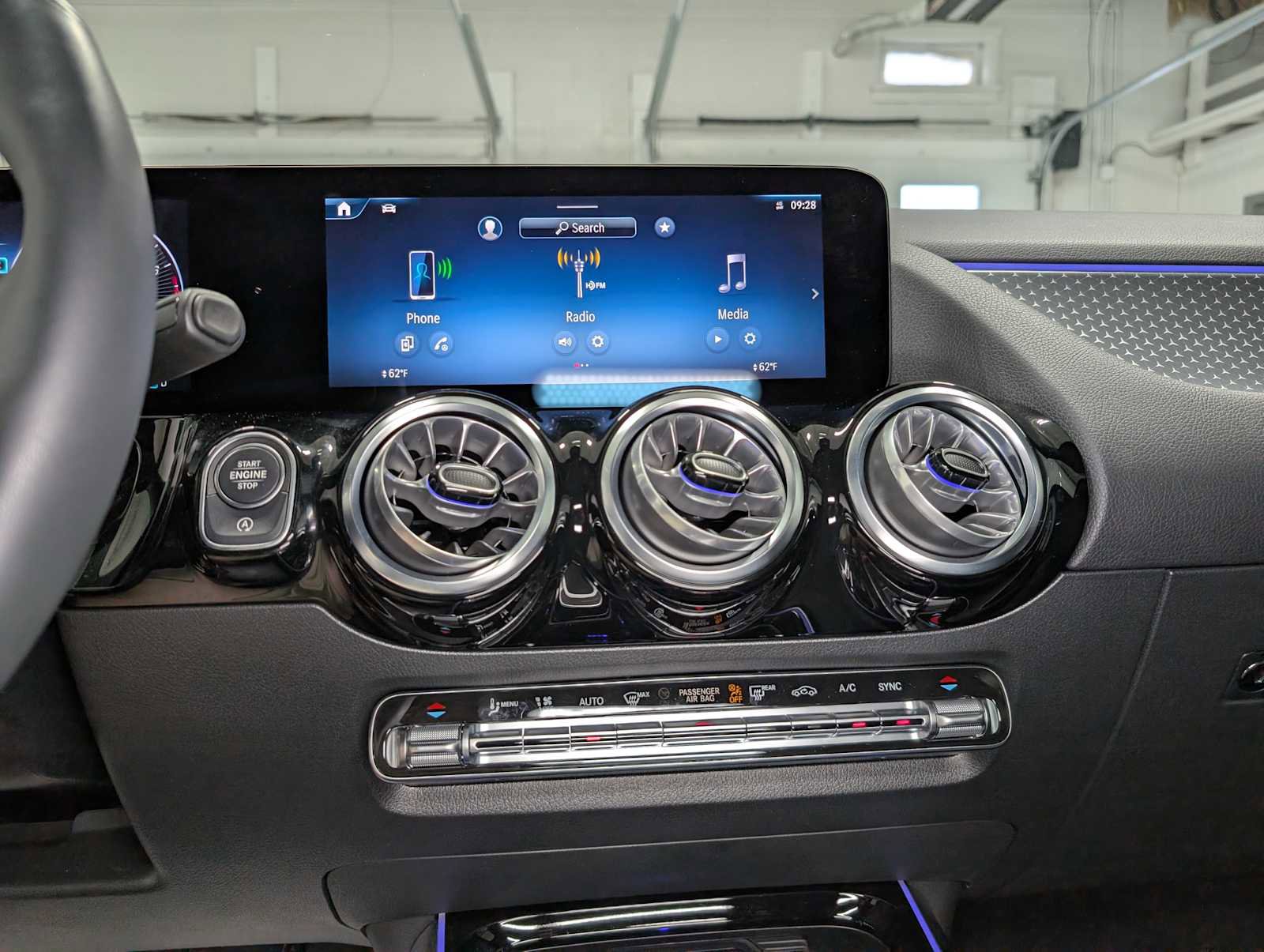 Certified 2025 Mercedes-Benz GLA 250 4MATIC image 30