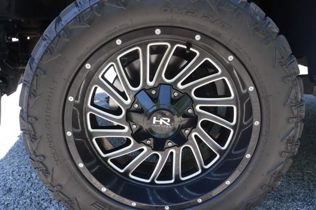 Used 2015 Ford F250 Platinum w/ FX4 Off-Road Package AWD/4WD image 9