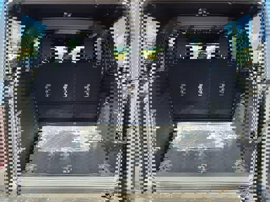 New 2025 Ford Bronco Big Bend w/ Black Diamond Package image 28