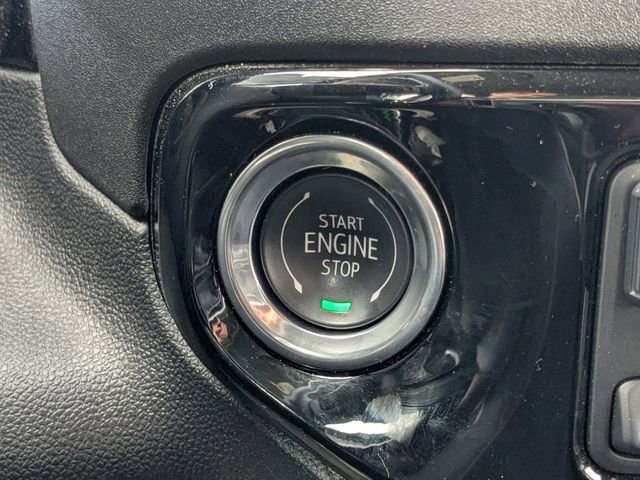 Used 2025 Chevrolet Silverado 2500 LT w/ Convenience Package image 25