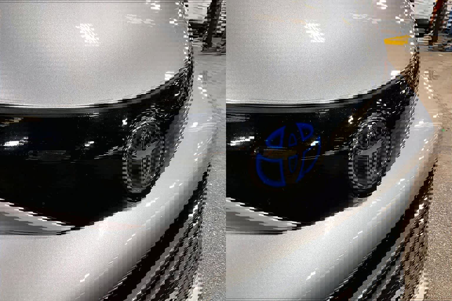 Used 2023 Toyota Sienna Limited image 29