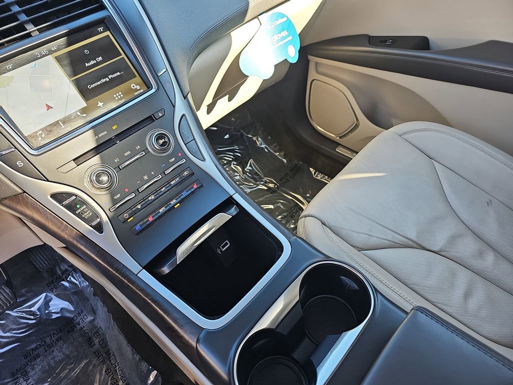 Used 2016 Lincoln MKX Reserve w/ Climate Package image 27