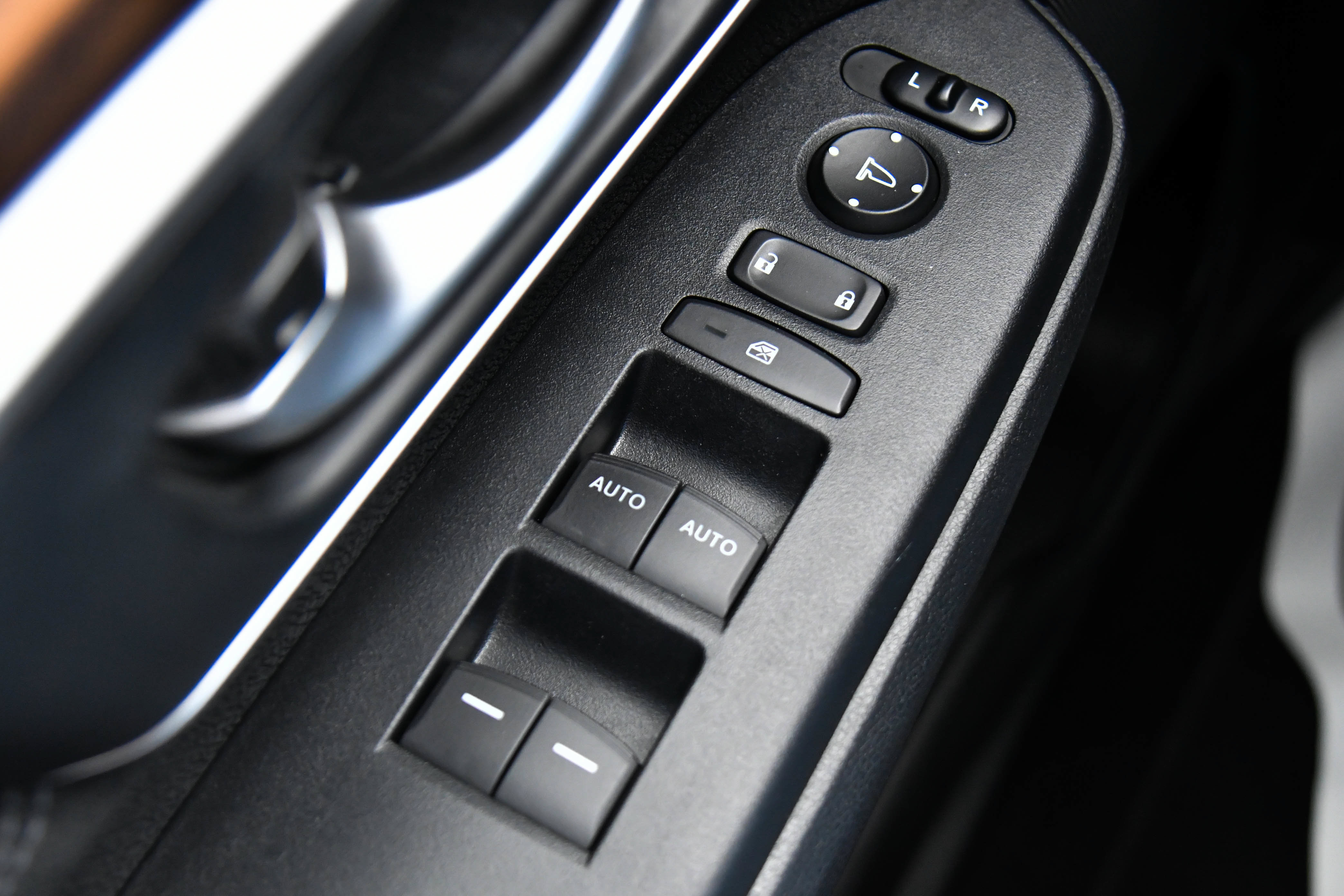 Used 2021 Honda CR-V EX image 33