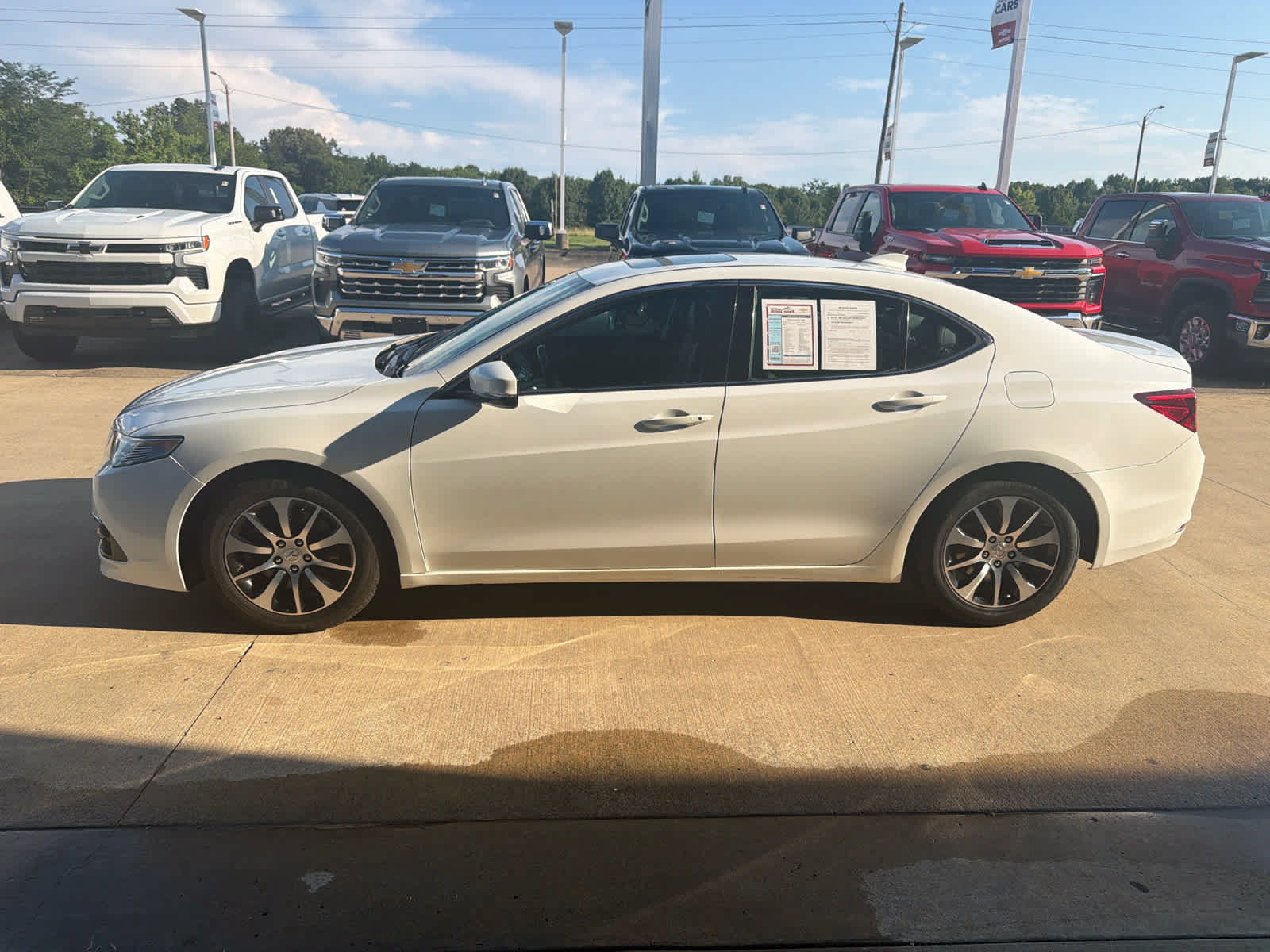 Used 2016 Acura TLX w/ Technology Package FWD image 2