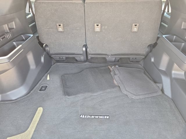 Used 2025 Toyota 4Runner SR5 AWD/4WD image 7