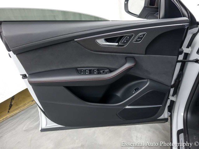 Used 2023 Audi RS Q8 AWD/4WD image 26