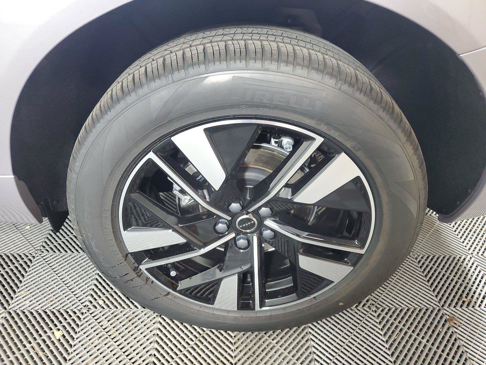 New 2027 Volvo XC60 B5 Core AWD/4WD image 11