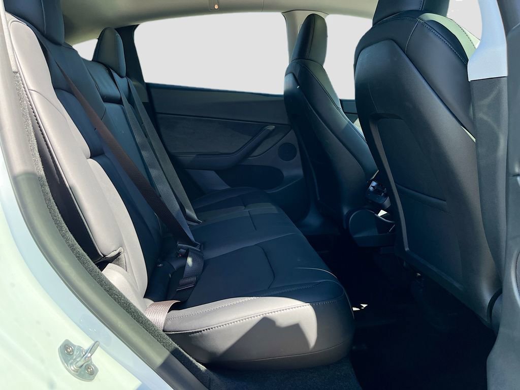 Used 2024 Tesla Model Y Performance image 25