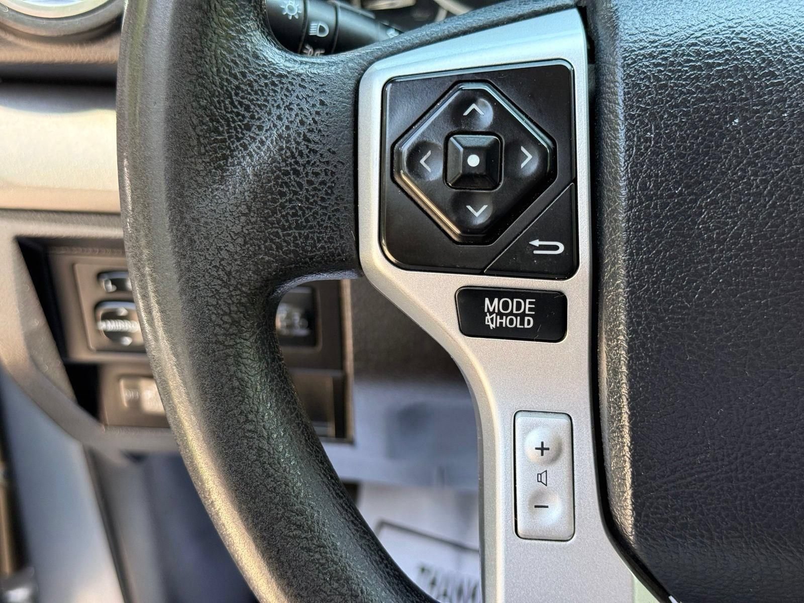 Used 2016 Toyota Tundra SR5 w/ SR5 Upgrade Package RWD image 35