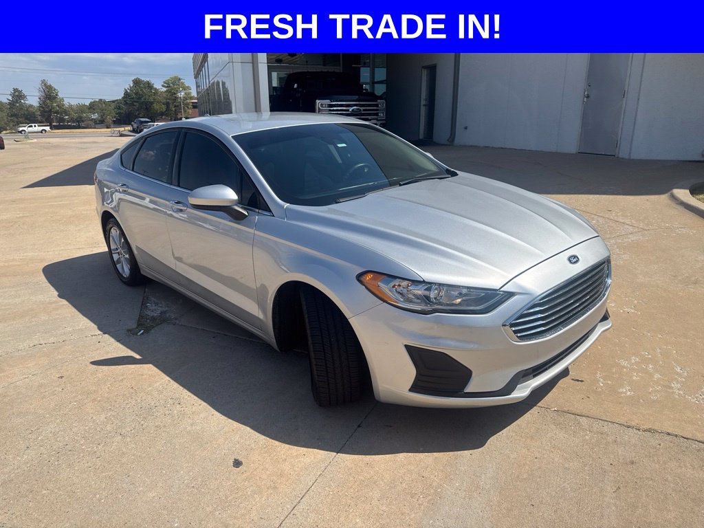 Used 2019 Ford Fusion SE FWD image 1