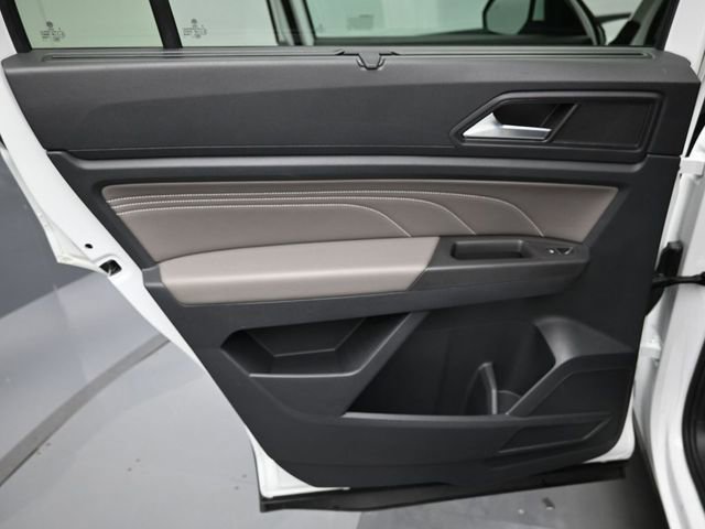 Used 2023 Volkswagen Atlas SE w/ Panoramic Sunroof Package FWD image 30
