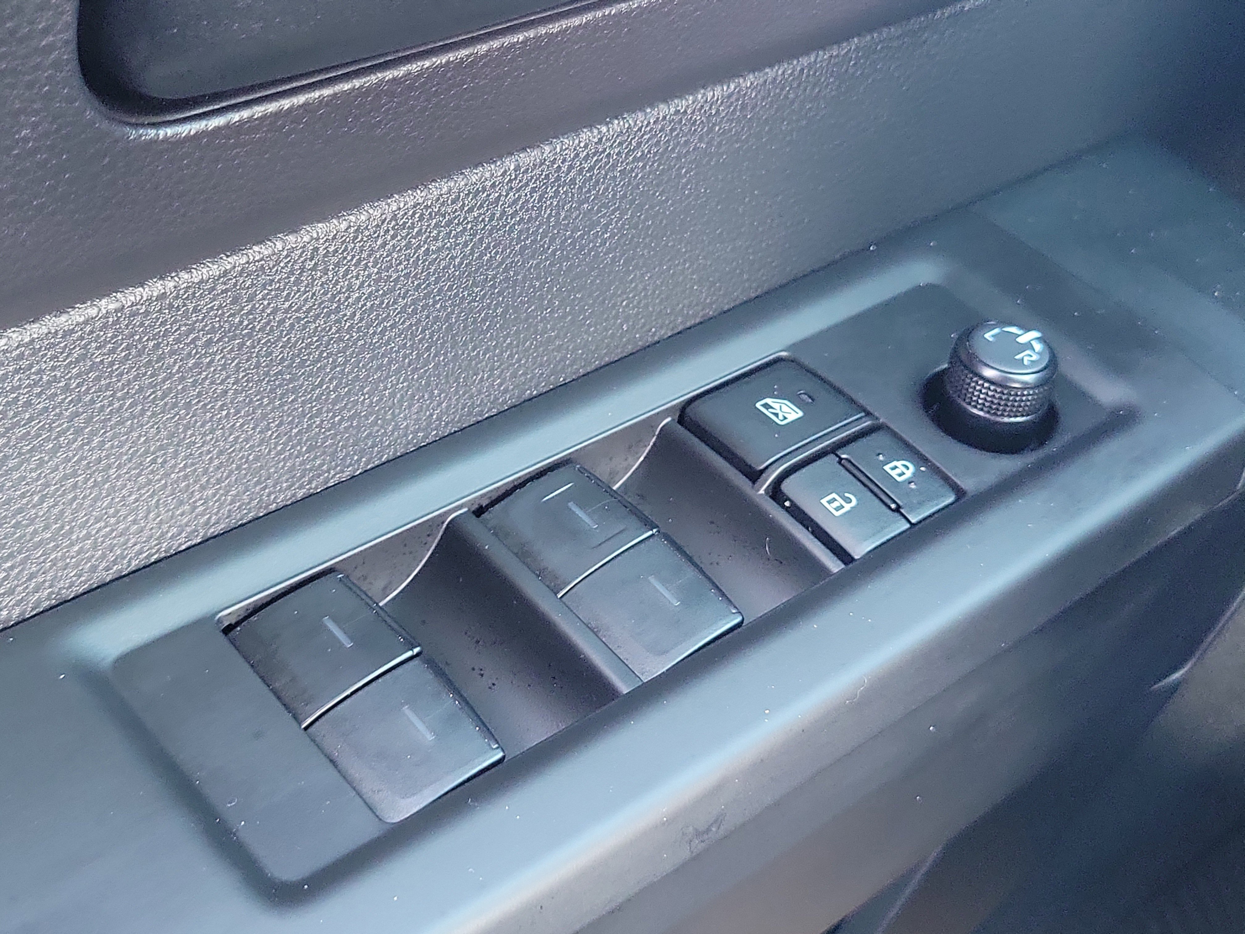 Used 2025 Toyota Tundra SR image 25