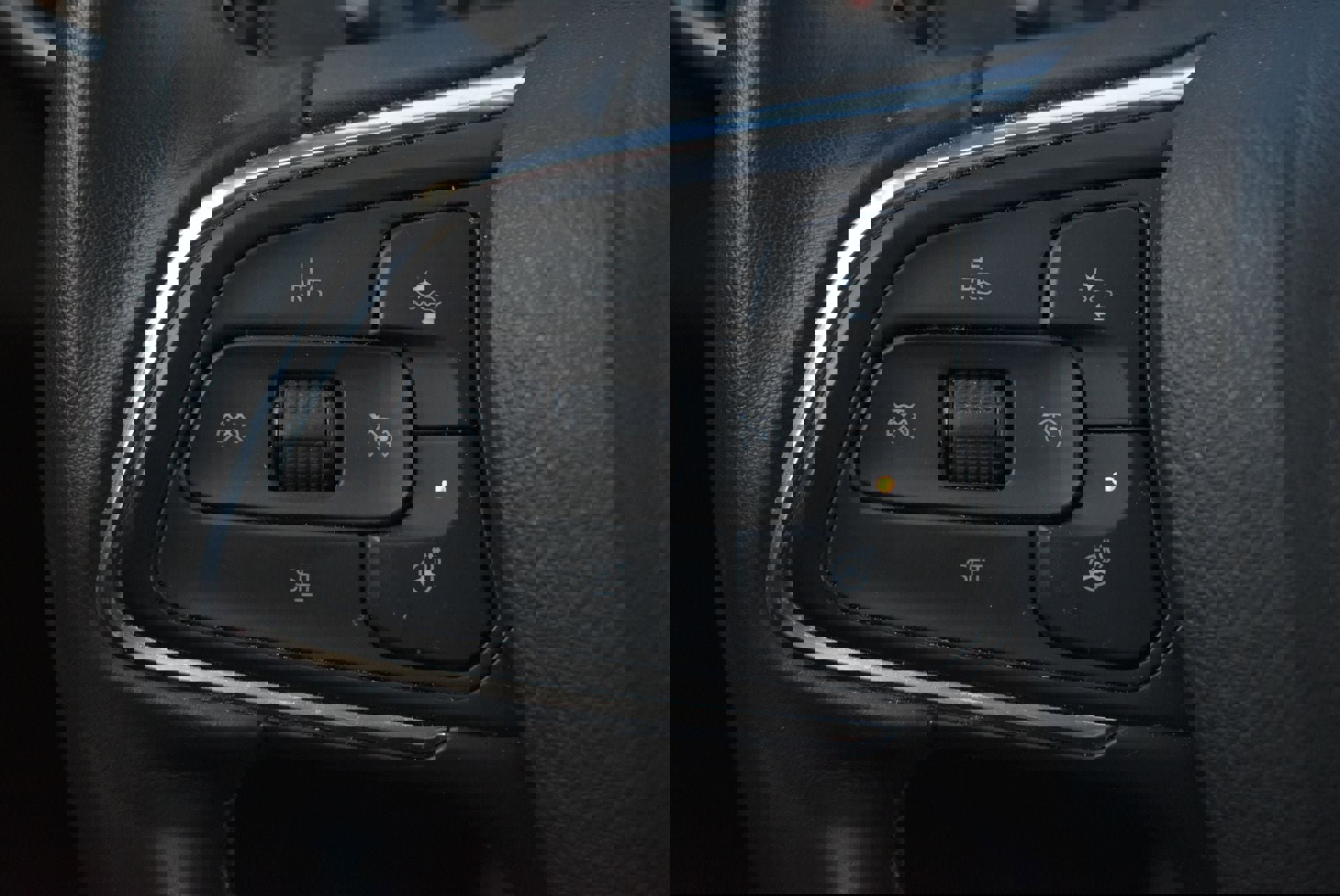 Used 2023 Buick Envision Preferred image 17