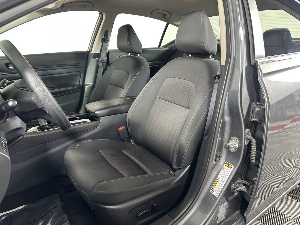 Used 2024 Nissan Altima 2.5 SV FWD image 13