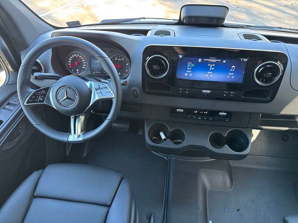 New 2025 Mercedes-Benz Sprinter 3500 image 12