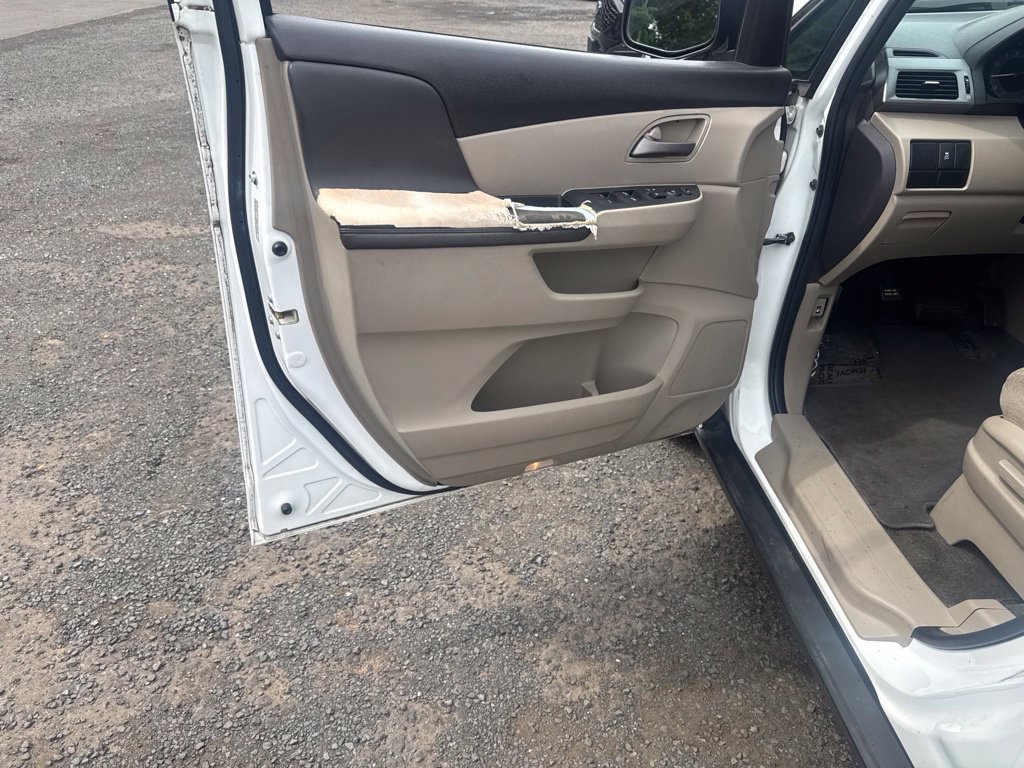 Used 2011 Honda Odyssey LX image 28