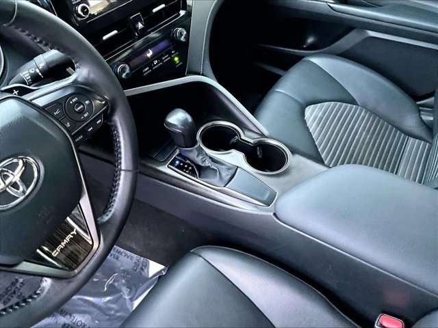 Used 2021 Toyota Camry SE w/ Convenience Package image 15