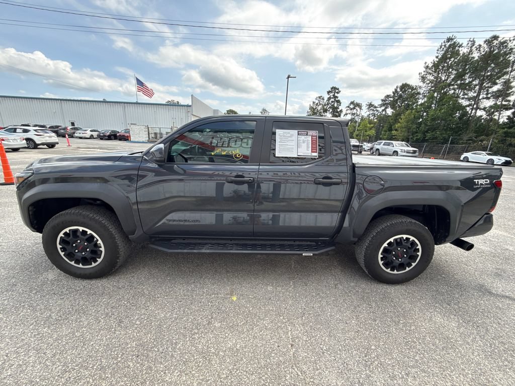 Used 2024 Toyota Tacoma TRD Off-Road AWD/4WD image 5