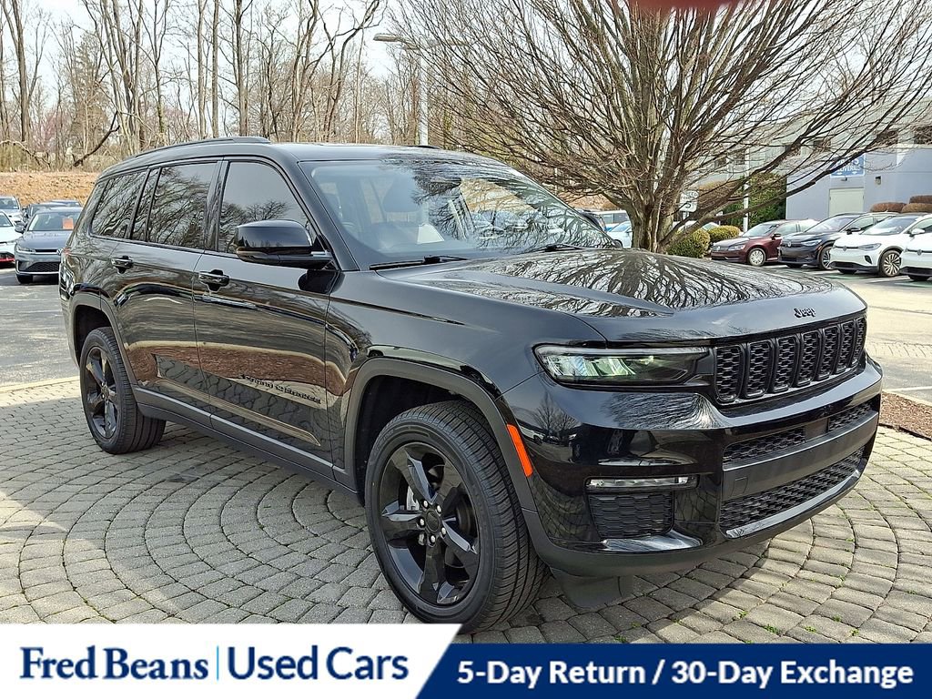 Used 2022 Jeep Grand Cherokee L Limited w/ Black Appearance Package image 1