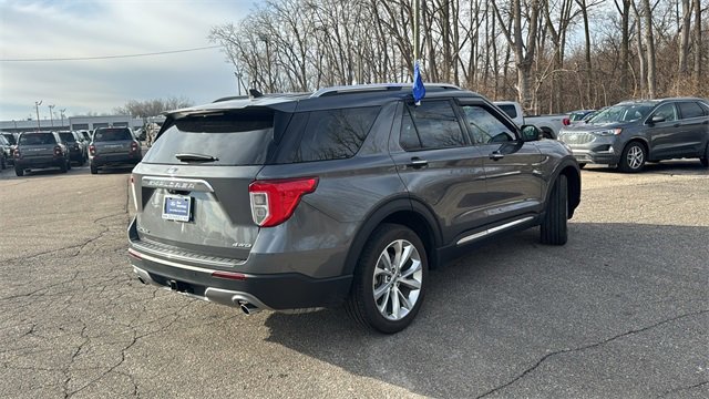 Certified 2023 Ford Explorer Platinum w/ Class IV Trailer Tow Package image 4