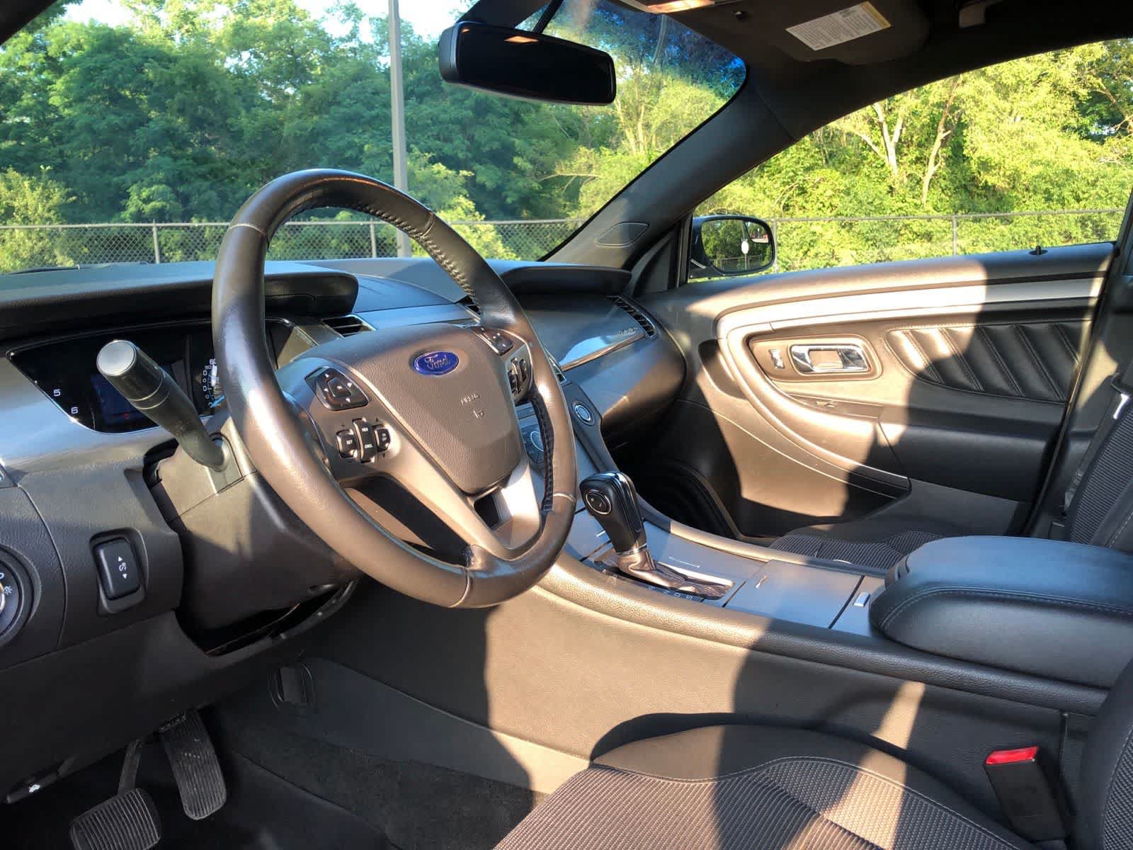 Used 2016 Ford Taurus SEL AWD/4WD image 7